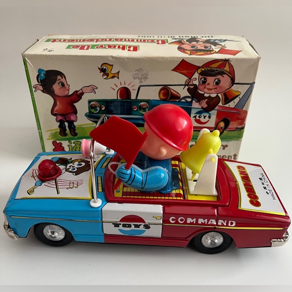 Vintage electronic Command car - uses 1 D cell battery - Picture 2 of 7